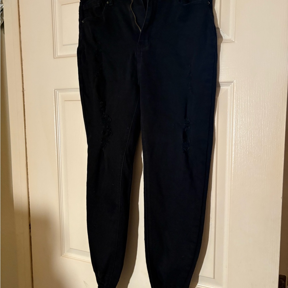 Stylish Black Jeans